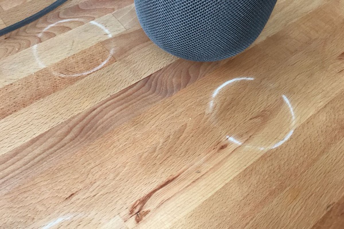 Apple подтвердила, что АС Apple HomePod может оставлять следы на деревянных поверхностях