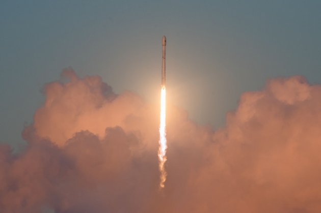 В SpaceX решили перенести запуск «глобального Интернета»