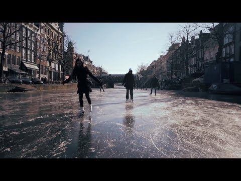 По улицам Амстердама на коньках