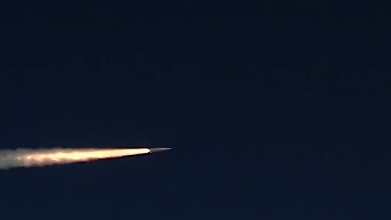Пуск гиперзвуковой ракеты «Кинжал»