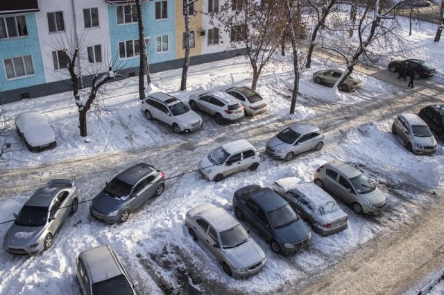 Народные избранники ЗС Петербурга хотят поднять штрафы за парковку машин