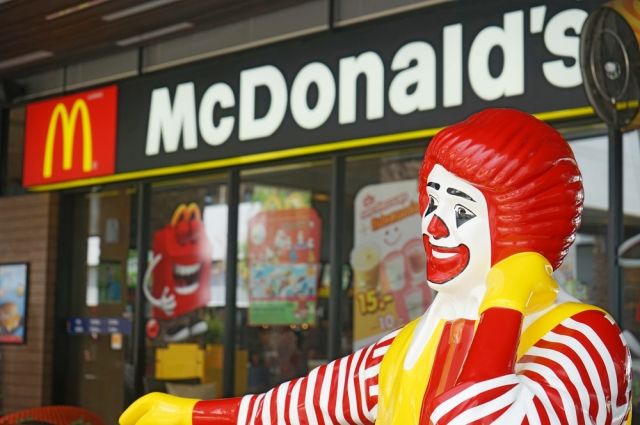 McDonald’s решил убрать чизбургеры из Happy Meal