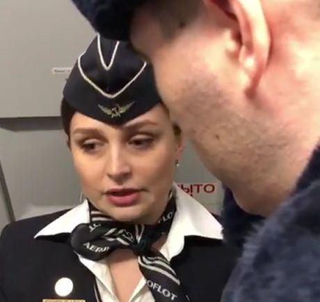 Любовь Успенскую сняли с рейса из-за скандала в самолёте