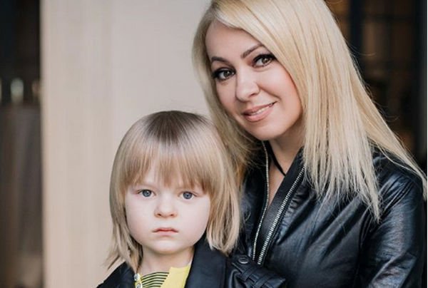 Яна Рудковская поведала о том, как безжалостно наказывает сына