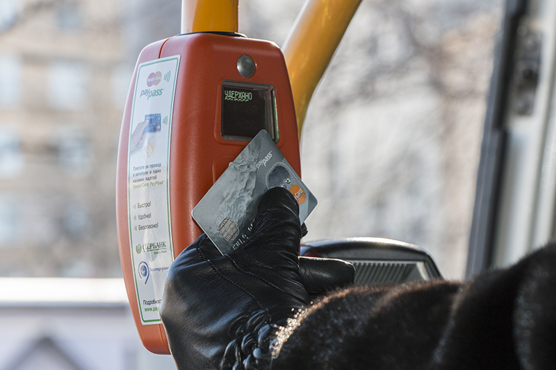 В общественном транспорте Новосибирска перестанут брать деньги