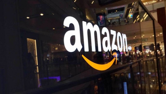 Трамп обвинил Amazon в неуплате налогов