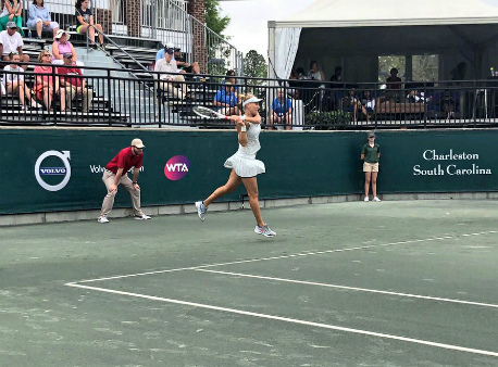 Севастова вышла в четвертьфинал турнира в Чарльстоне