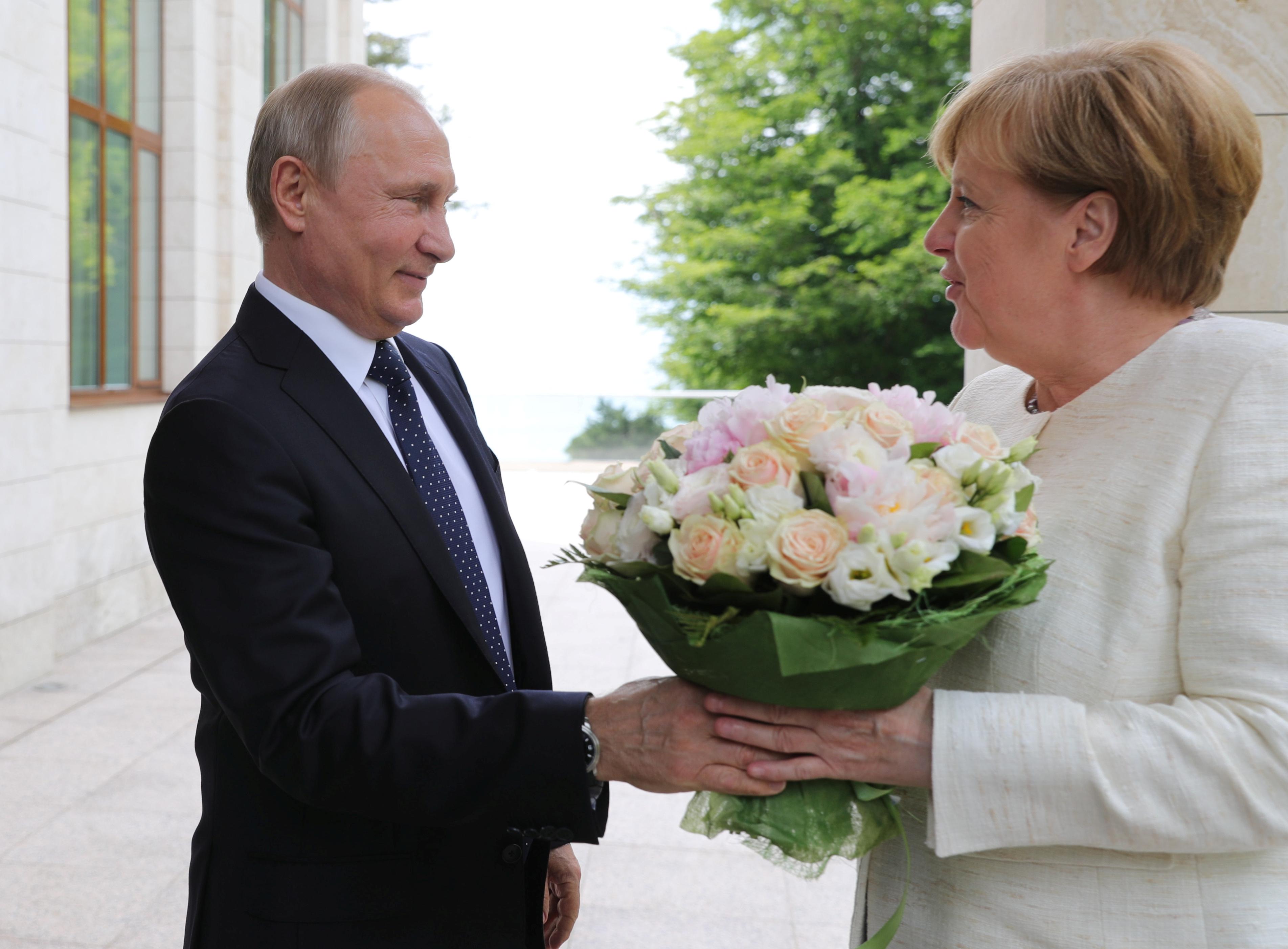 Путин продемонстрировал Меркель в Сочи, кто хозяин на мировой политической арене