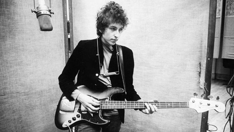 Гитара Боба Дилана продана на аукционе практически за полмиллиона долларов