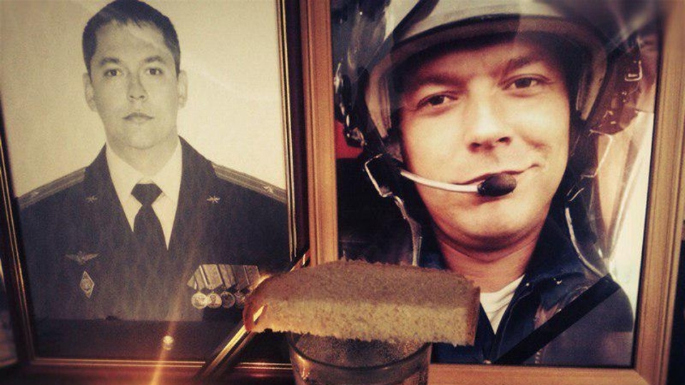В Саратове увековечили имя погибшего в Сирии летчика