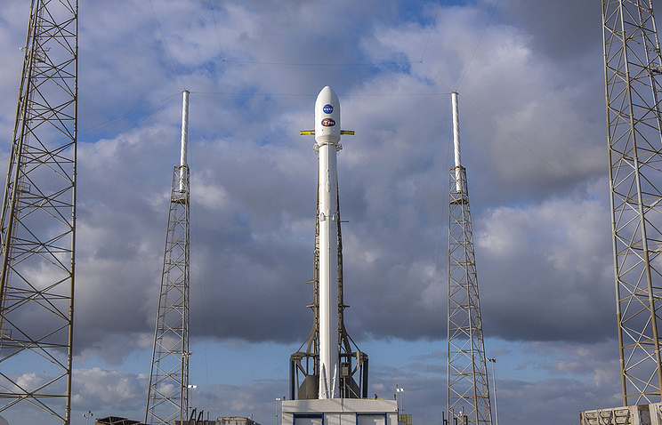 Falcon 9 со спутником «остановили» за минуту до старта