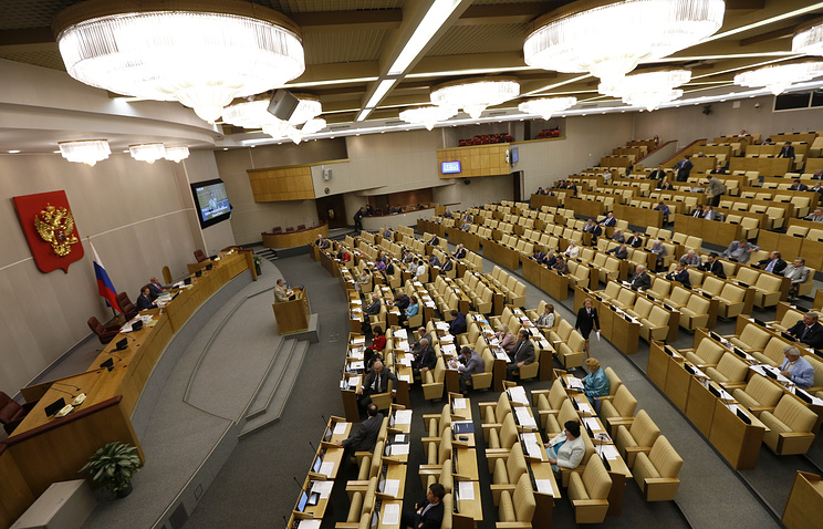 Государственная дума в первом чтении приняла законодательный проект о наказании за соблюдение антироссийских санкций