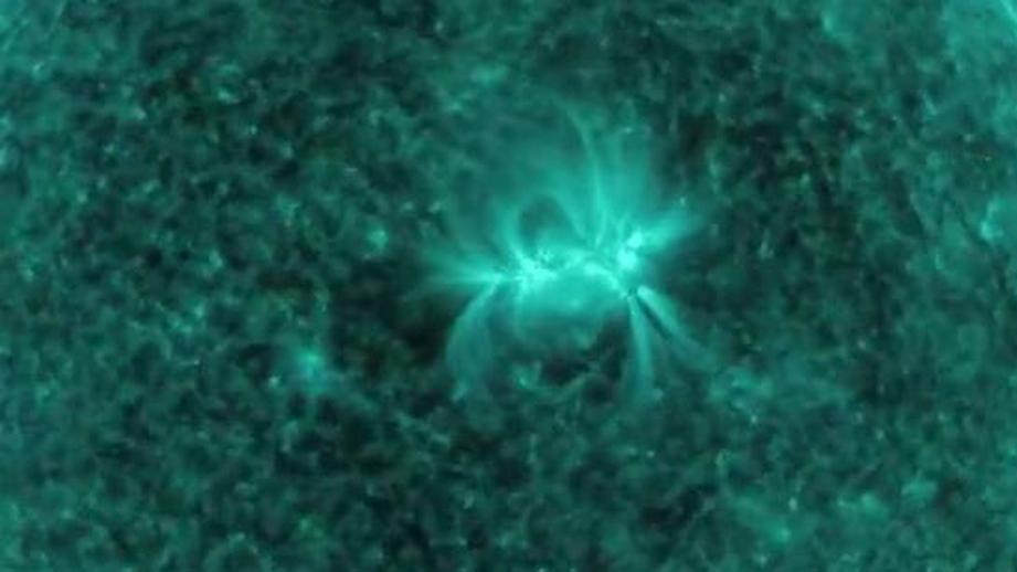 Голубая «аномалия»: NASA опубликовало видео с необыкновенной расцветкой Солнца