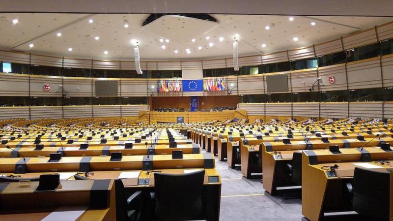 Комитет европейского союза одобрил закон против публикации мемов‍