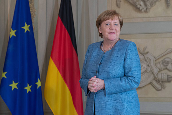 Меркель сообщила о желании НАТО иметь разумные отношения с Россией‍