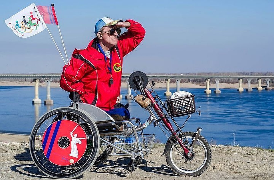 Инвалид полтора года ехал на коляске из Санкт-Петербурга во Владивосток