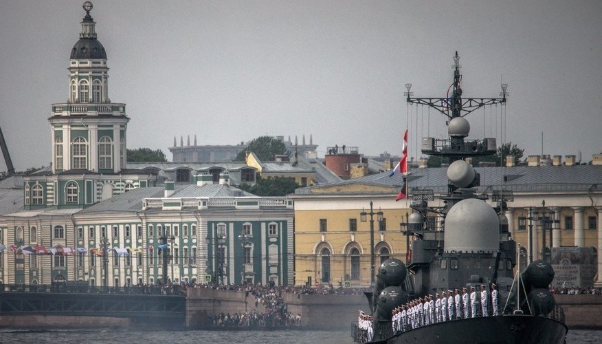 Еще 4 корабля прибудут в Кронштадт для участия в военно-морском параде