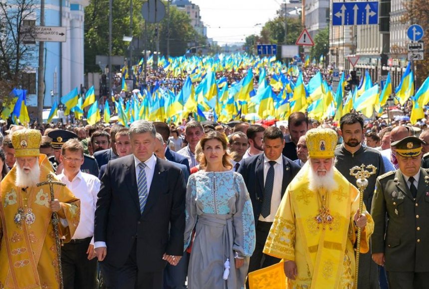 Потеряли Порошенко: украинский президент неделю не появлялся на работе