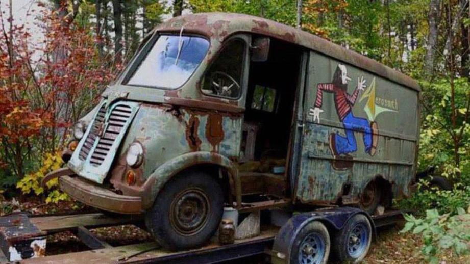 В лесу США отыскали старый гастрольный фургон Aerosmith