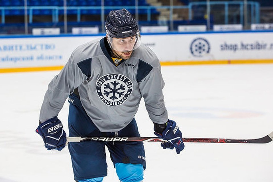 Собирают деньги на лечение: молодому хоккеисту «Сибири» поставили ужасный диагноз
