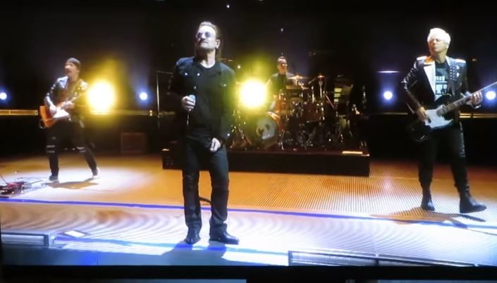 Группа U2 отменила концерт в Берлине после того, как Боно потерял голос