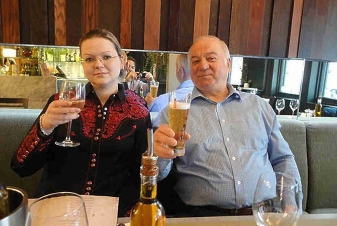 В Кремле не комментируют данные СМИ о личностях Петрова и Боширова