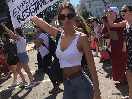 Эмили Ратаковски задержали в Вашингтоне на митинге против Бретта кавано