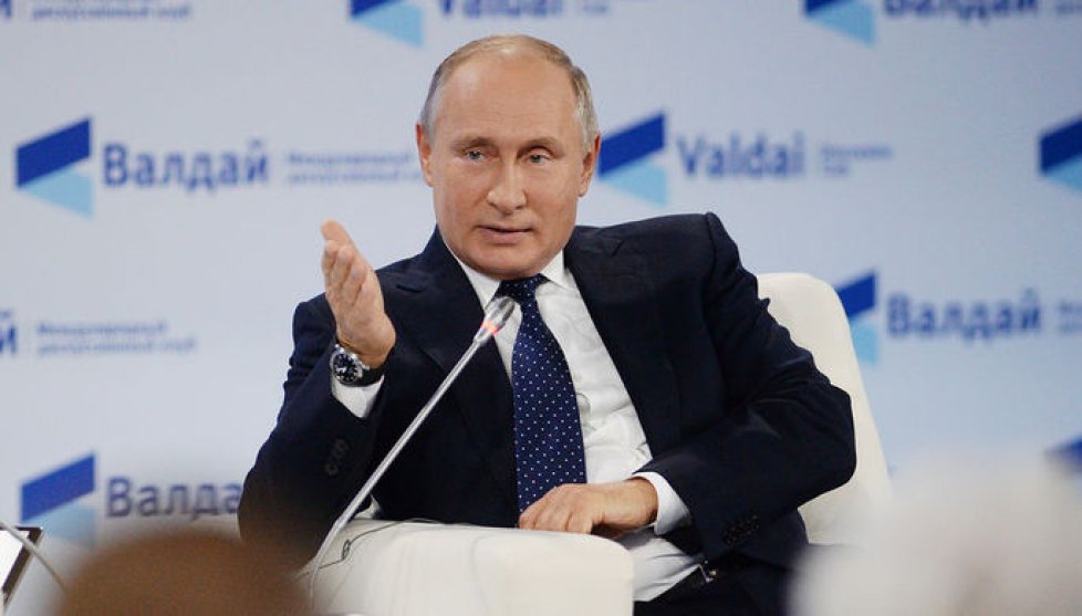 Путин: Трамп настроен на выравнивание отношений с РФ