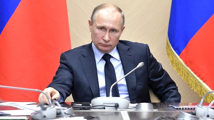 Комнату В.Путина в Академии внешней разведки в первый раз показали по телевидению