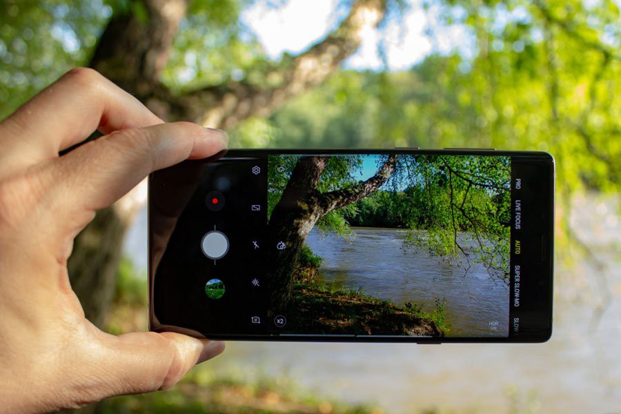 Самсунг представит в 2019-ом смартфон с шестью камерами