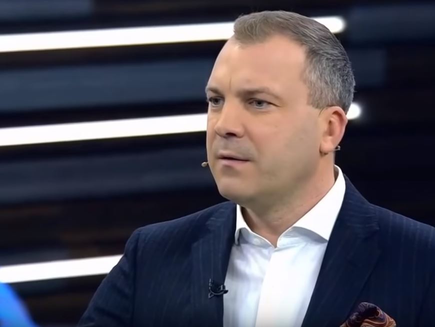 Евгений Попов выгнал украинского политолога с передачи «60 минут»
