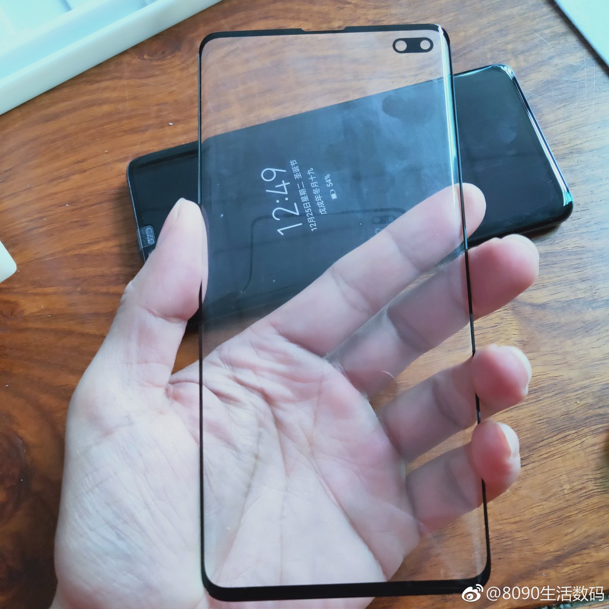 Самсунг Galaxy Note 10 получит увеличенный экран