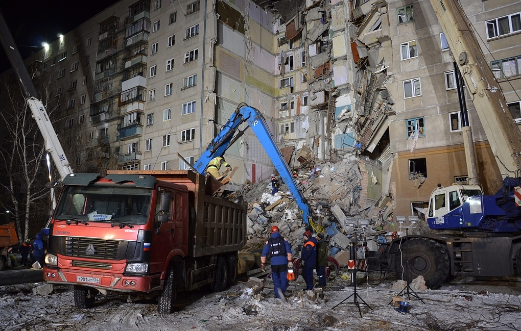 Из-под завалов дома в Магнитогорске извлекли 27 тел