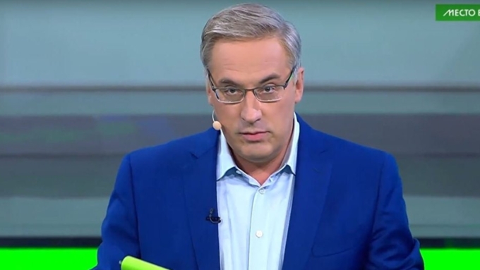 Ведущий телепередачи в прямом эфире выгнал из студии украинского политолога