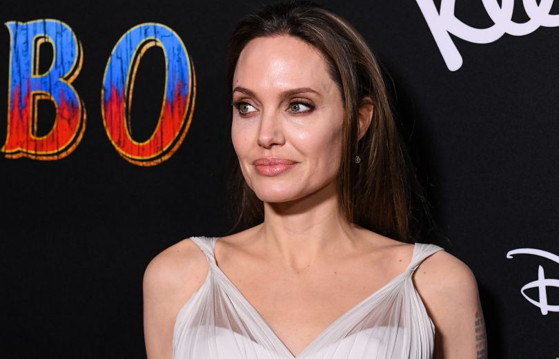 Анджелина Джоли на премьере «Дамбо» с детьми