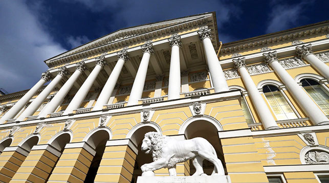 В Русском музее заявили, что инцидент со скульптурами не угрожал коллекции