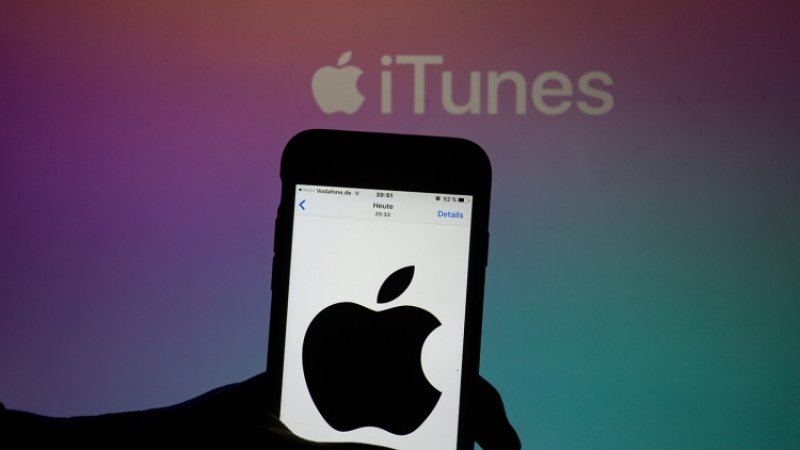 «Apple рассматривает вариант отказа от iTunes «В городе R