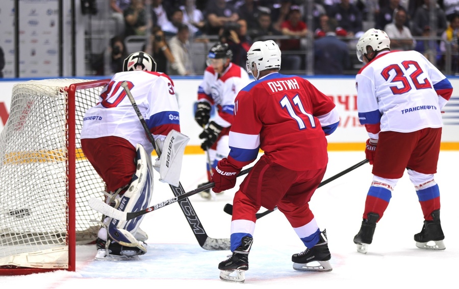 В Сочи закончился матч между командами «НХЛ» и «Легенды хоккея»