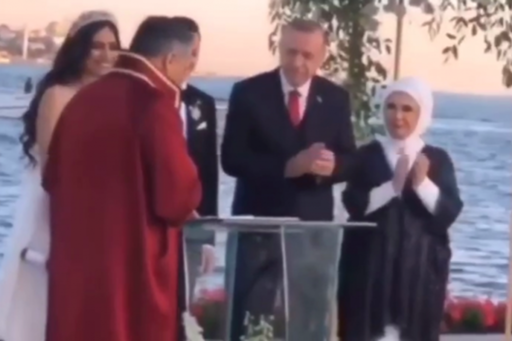Шикарная свадьба: «Мисс Турция» вышла замуж за чемпиона мира по футболу