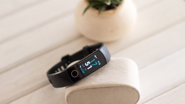 Huawei выпустят новый фитнес-браслет Honor Band 5 с функцией определения усталости