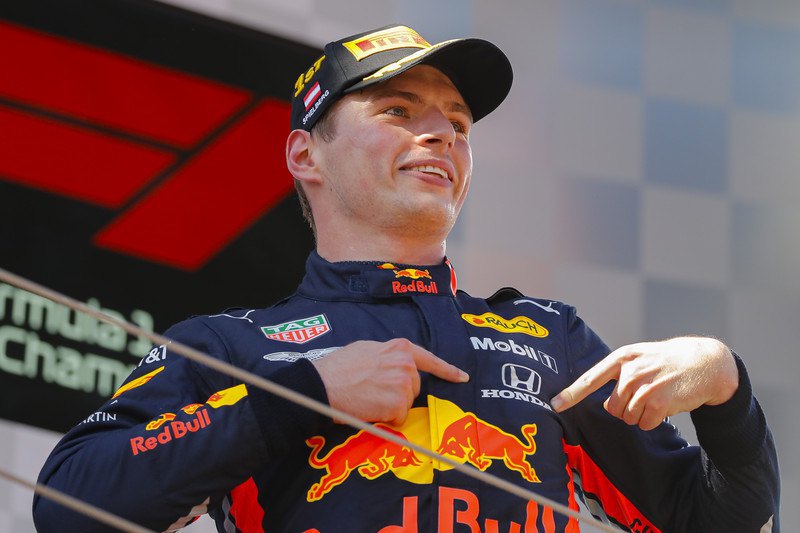 Ферстаппен на Red Bull прервал победную серию Mercedes в Формуле-1