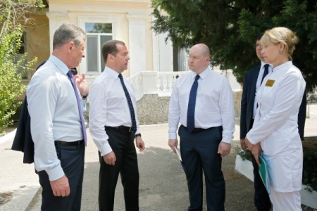 Медведев: освоение средств на нацпроекты в Крыму идет медленно, необходимо ускоряться