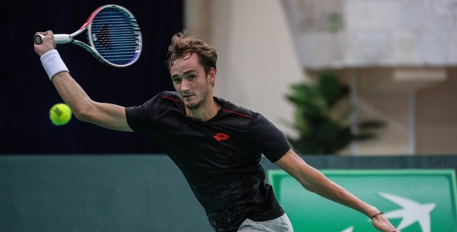 Теннис. Медведев вышел в четвертьфинал турнира в Вашингтоне