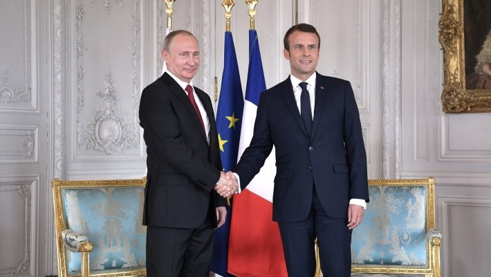 Обсудят государство Украину: Путин прибыл во Францию для встречи с Макроном