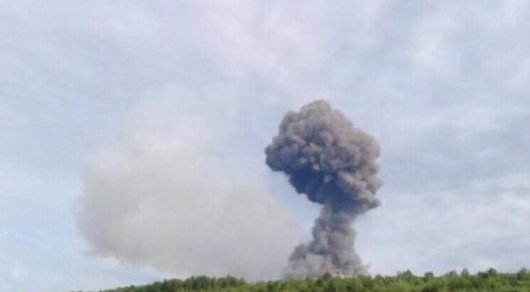 Под Ачинском — взрывы на военных складах. Объявлена эвакуация