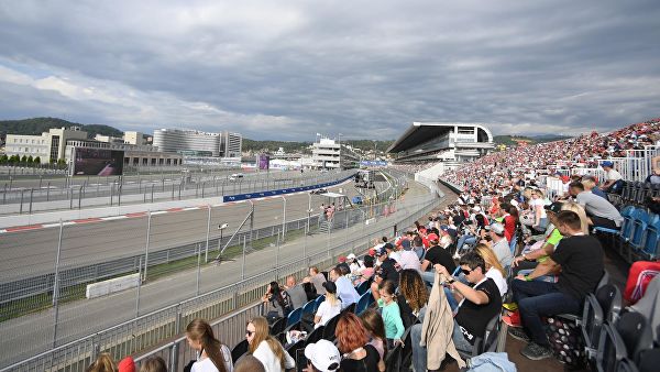 Гран-при Формулы 1 может переехать из Сочи в Санкт-Петербург