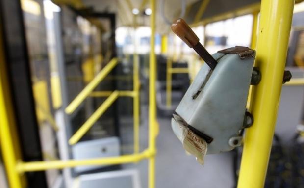 Женщину-кондуктора убили в трамвае во Владивостоке
