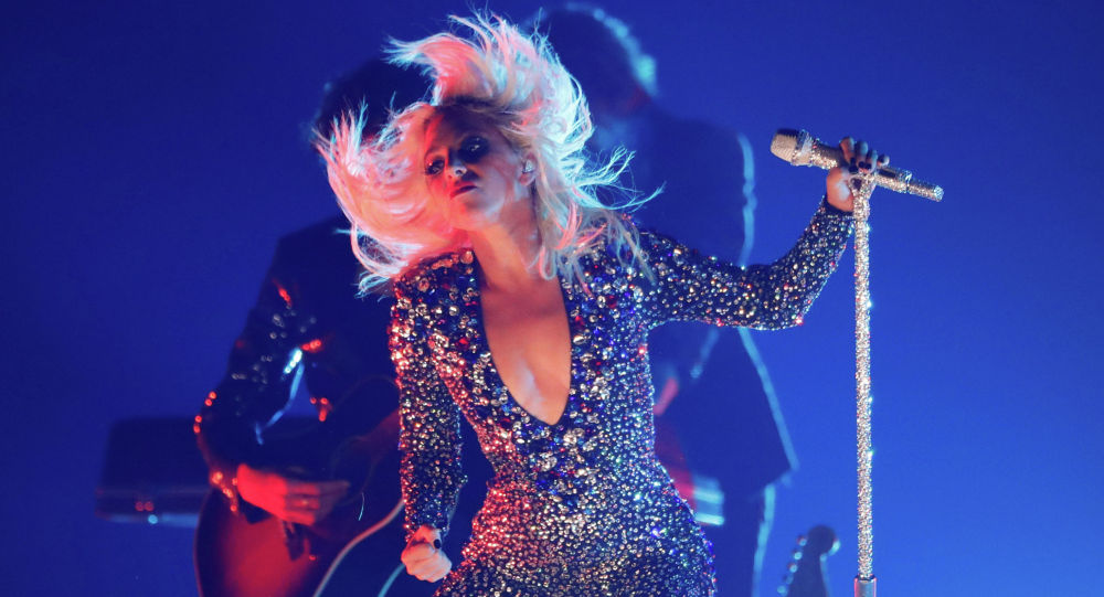 Леди Гага о своем состоянии здоровья — Восстановление после сценопадения