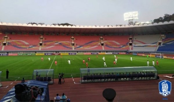 Южная Корея сыграла 1-ый за 29 лет футбольный матч в КНДР