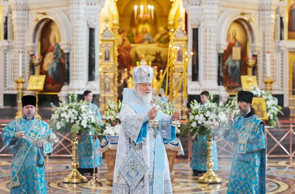 Патриарх Кирилл: Пример Богородицы дарует нам......
